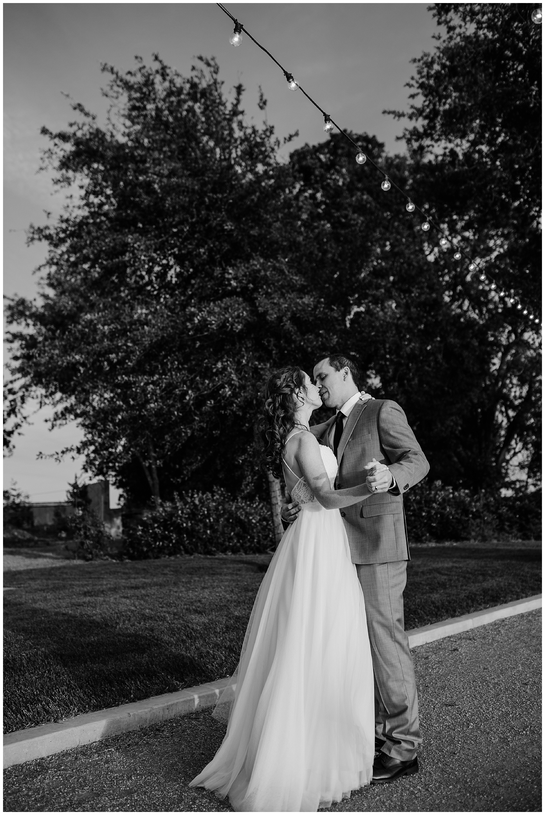 julietta winery black and white bride and groom 